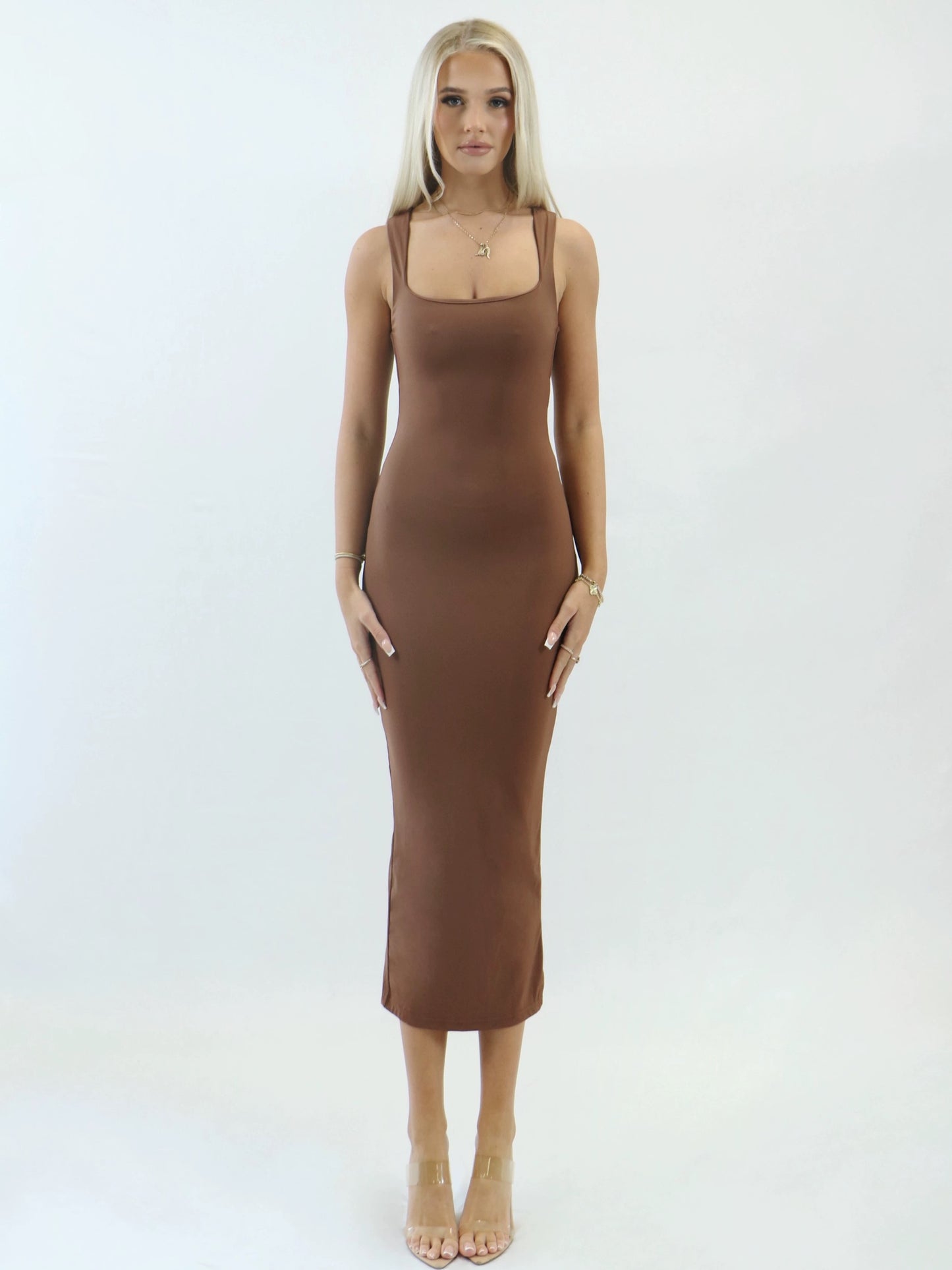 BASIC 002 SQUARE NECKLINE DRESS