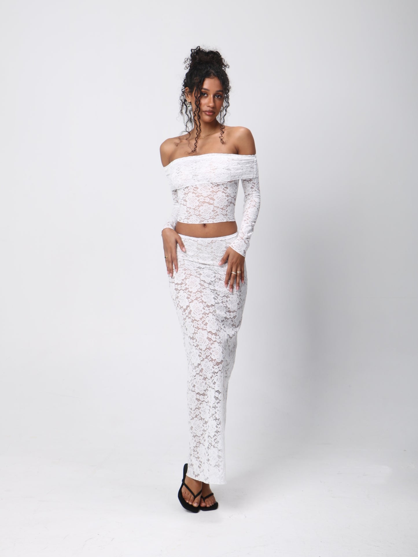 SUNA LACE SET