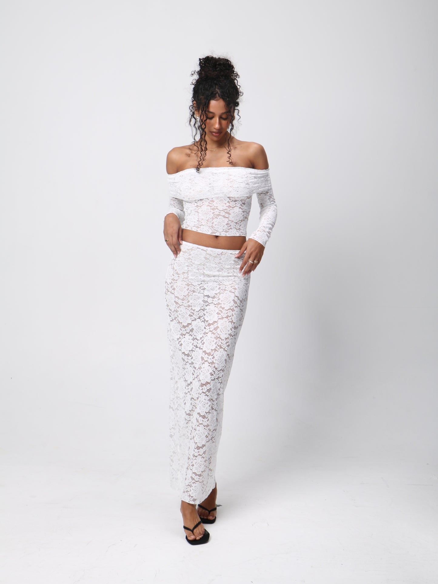 SUNA LACE SET